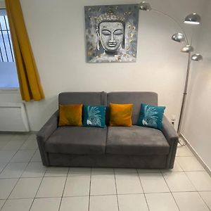 Appartement à 2 Chambres à Coucher