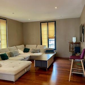 Appartement à 3 Chambres à Coucher