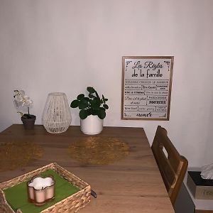 Appartement à 2 Chambres à Coucher