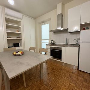 Appartement à 3 Chambres à Coucher