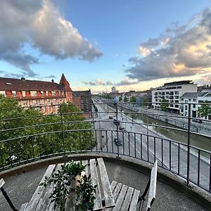 Appartement à 2 Chambres à Coucher
