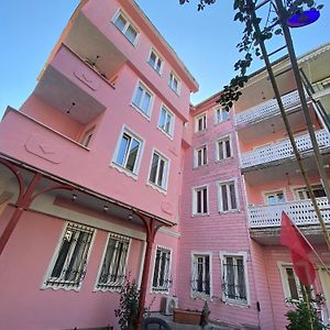 Pembe Koesk Old City Center