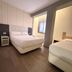 Private Bathroom Triple Room