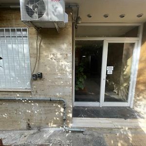 2-Bedroom Apartment In Athina