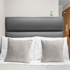 Studio Lit King-Size