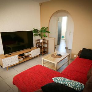 Appart 6 Pers Marignane A 5 Min -Plage Et Aeroport