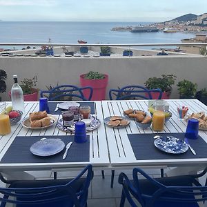 Suite Avec 2 Chambres D'Hotes Pour 1 A 4 Personnes Avec Terrasse, Vue Mer, Parking Prive, Proche Port Et Aeroport, Petit Dejeuner Inclus