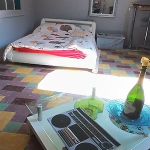 Un Nid D Amour Au Coeur De Sete