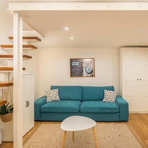 Howlit Home