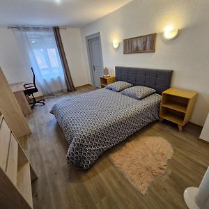 Appartement à 2 Chambres à Coucher