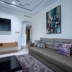 Appartement à 2 Chambres à Coucher