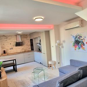 Appartement à 2 Chambres à Coucher
