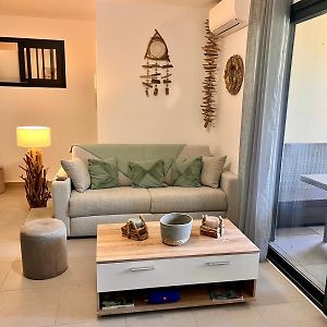 Appartement à 3 Chambres à Coucher