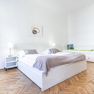 Appartement à 2 Chambres à Coucher
