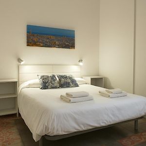 Studio Lit King-Size