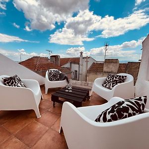 Cosy Alfama Hideout - With Rooftop Terrace