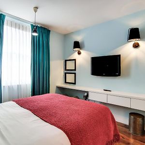 Oasis Apartment