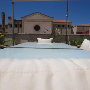 Sunny Loft With Terrace And Jacuzzi In The City Centre