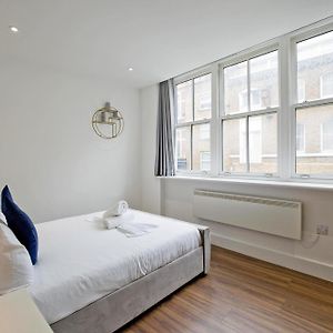 Appartement à 2 Chambres à Coucher