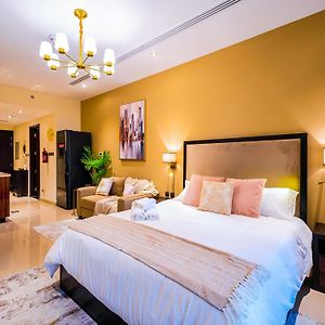 Cozy Studio With Burj Khalifa Views