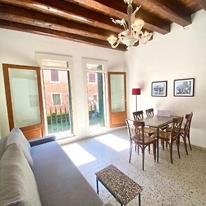 Appartement à 3 Chambres à Coucher