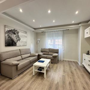 Appartement à 3 Chambres à Coucher