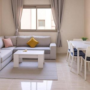 Appartement à 2 Chambres à Coucher