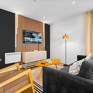 Appartement à 2 Chambres à Coucher