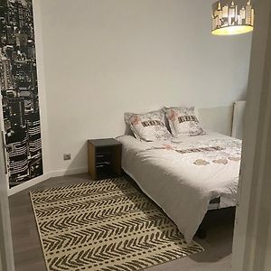 Appartement à 2 Chambres à Coucher