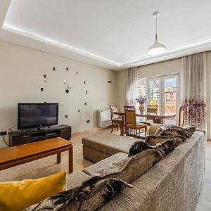 Appartement à 2 Chambres à Coucher