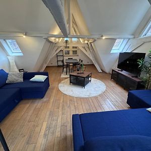 Appartement à 2 Chambres à Coucher