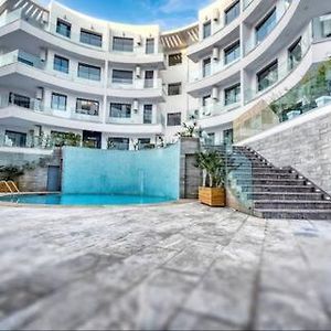 Appartement à 2 Chambres à Coucher