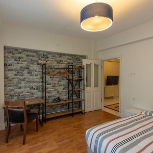 Appartement à 3 Chambres à Coucher