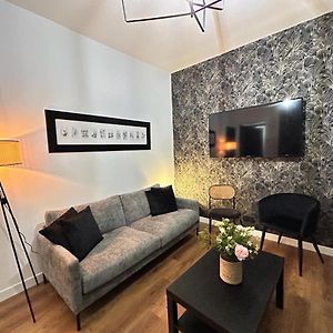 Appartement à 2 Chambres à Coucher