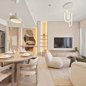 Appartement de Luxe à 2 Chambres à Coucher