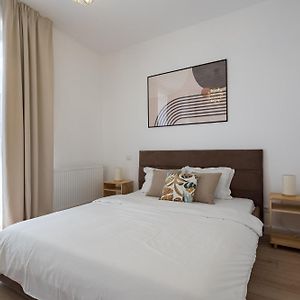 Appartement à 2 Chambres à Coucher