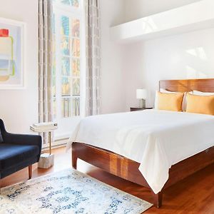 The Arco Hotel Midtown Village, Sonder