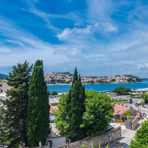 Apartment One , Sea View , Free Parking