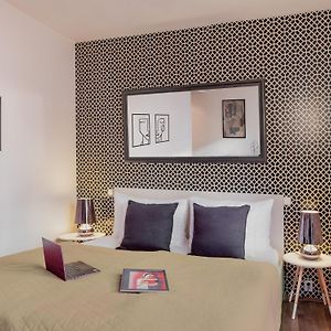 4 Arts Suites
