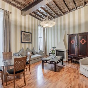 Appartamento Trevi Vicolo Scanderbeg