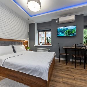 Lux Apartment Near Arena City