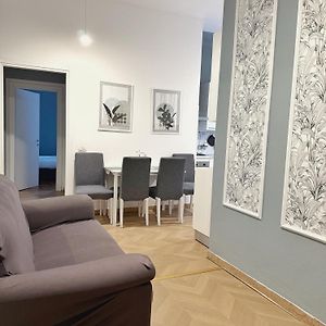 Appartement à 3 Chambres à Coucher