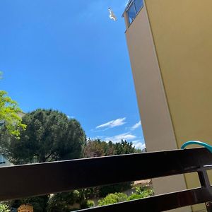 Studio Cabine,4 Personnes ,Renove,Au Calme,200 M De La Plage,Parking Prive