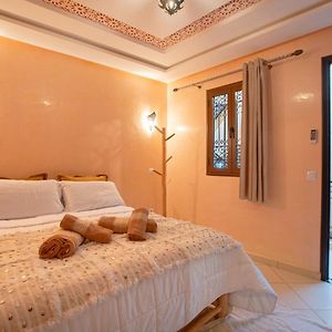 Private Riad 3Ch Salon, Terrasse Avec Jacuzzi , A Jemaa El Fna