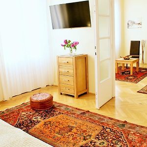 Appartement à 3 Chambres à Coucher