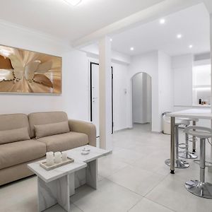 Acropolis Museum Apartment By A&A Residencies