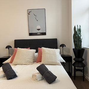 Renovated Premium Central Apartment