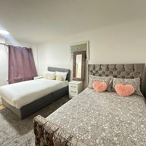 Appartement à 2 Chambres à Coucher