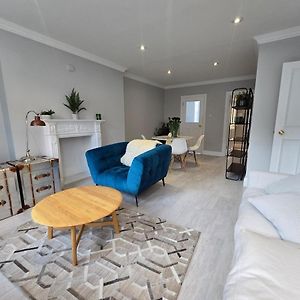 Appartement à 3 Chambres à Coucher