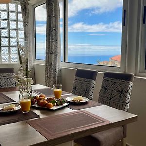 Appartement à 3 Chambres à Coucher